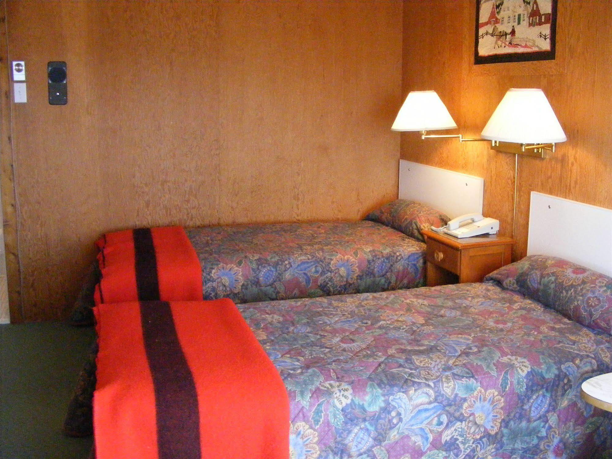 Hotel Motel Bon Accueil Riviere-la-Madeleine Экстерьер фото