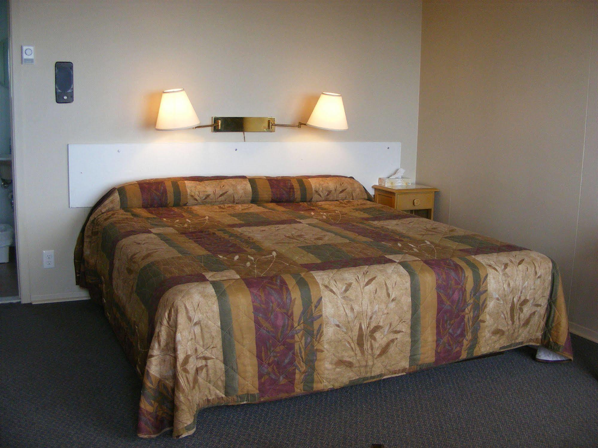 Hotel Motel Bon Accueil Riviere-la-Madeleine Экстерьер фото
