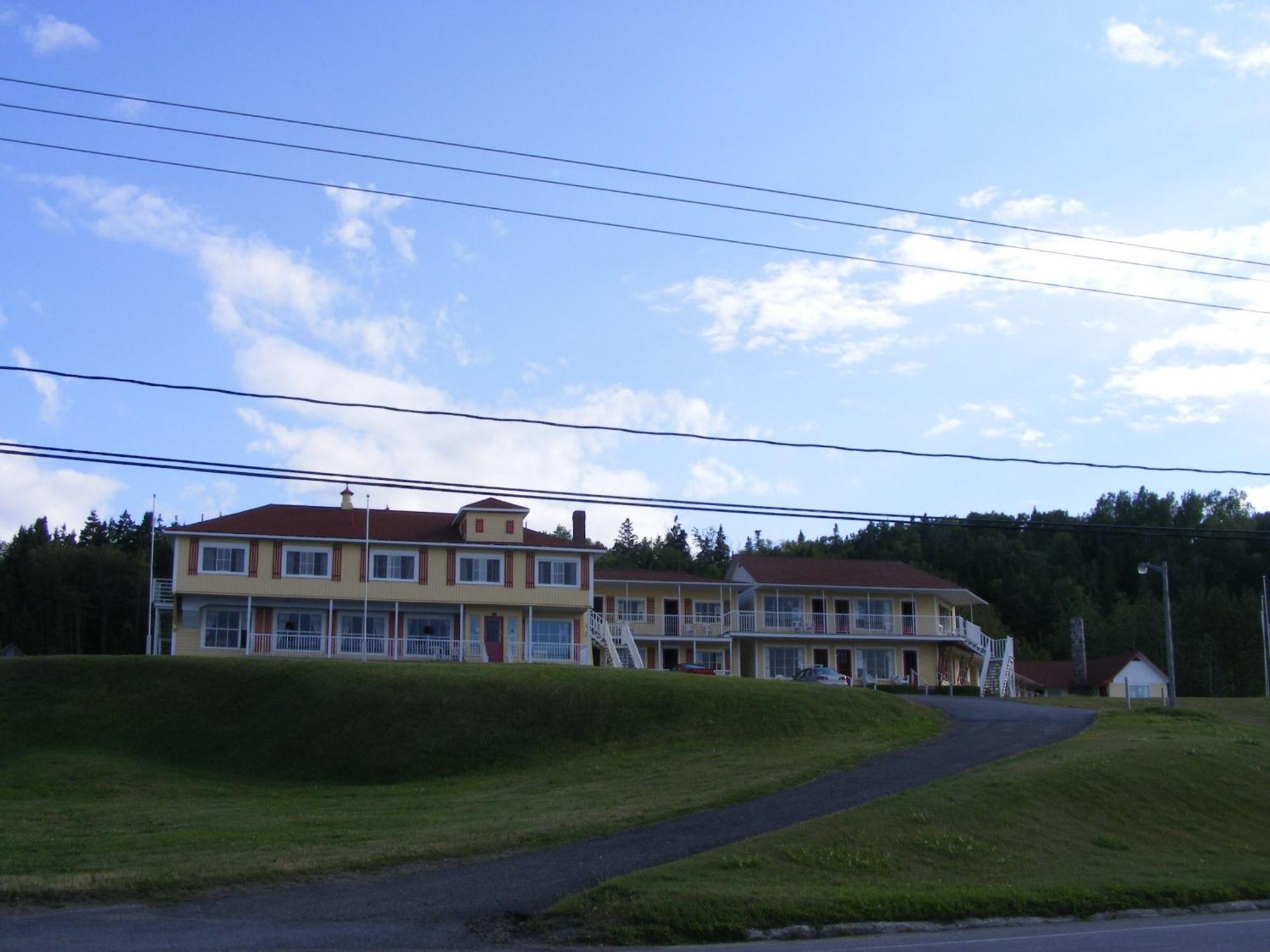 Hotel Motel Bon Accueil Riviere-la-Madeleine Экстерьер фото